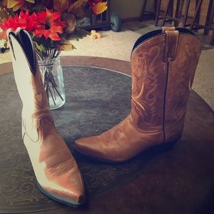 Women’s Dingo boots size 7.5